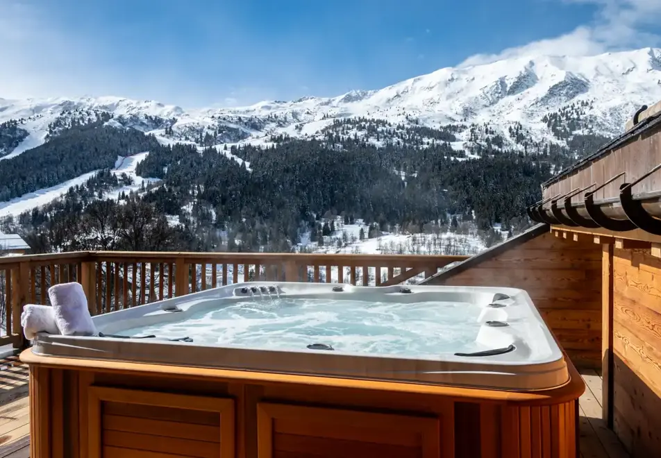 Falcon Lodge, Meribel (self catered apartments) - B40 (©Philippe Gal)