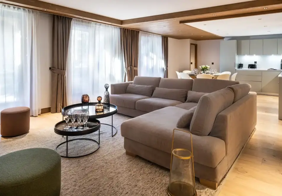 Falcon Lodge, Meribel (self catered apartments) - G01 (©Philippe Gal)