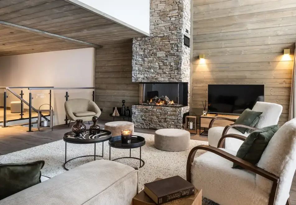 Falcon Lodge, Meribel (self catered apartments) - H11 (©Philippe Gal)