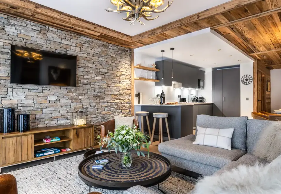 Falcon Lodge, Meribel (self catered apartments) - A02 (©Philippe Gal)