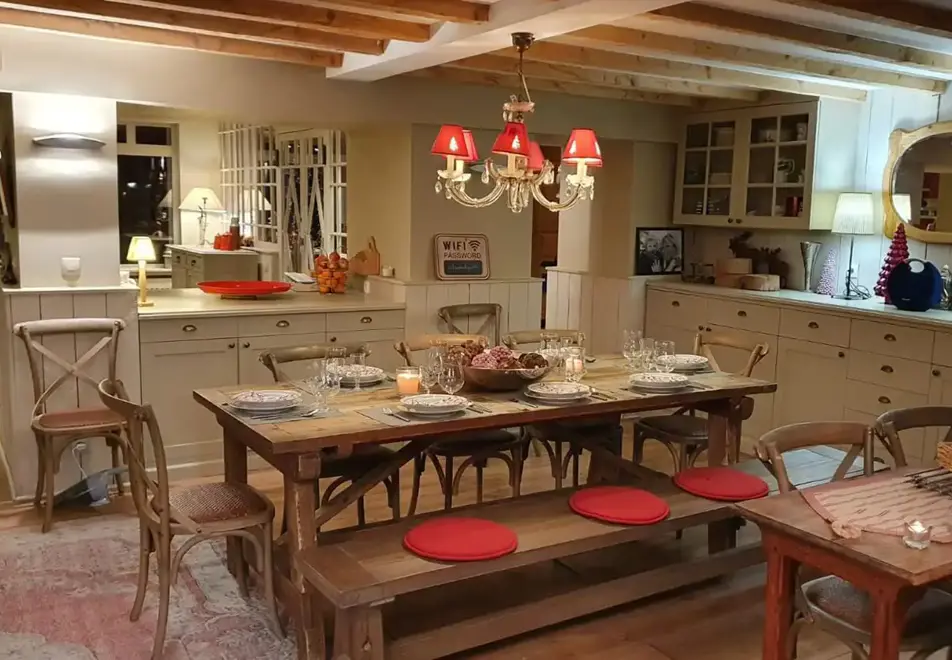 Loge, Alpe d'Huez (self catered chalet) - Dining