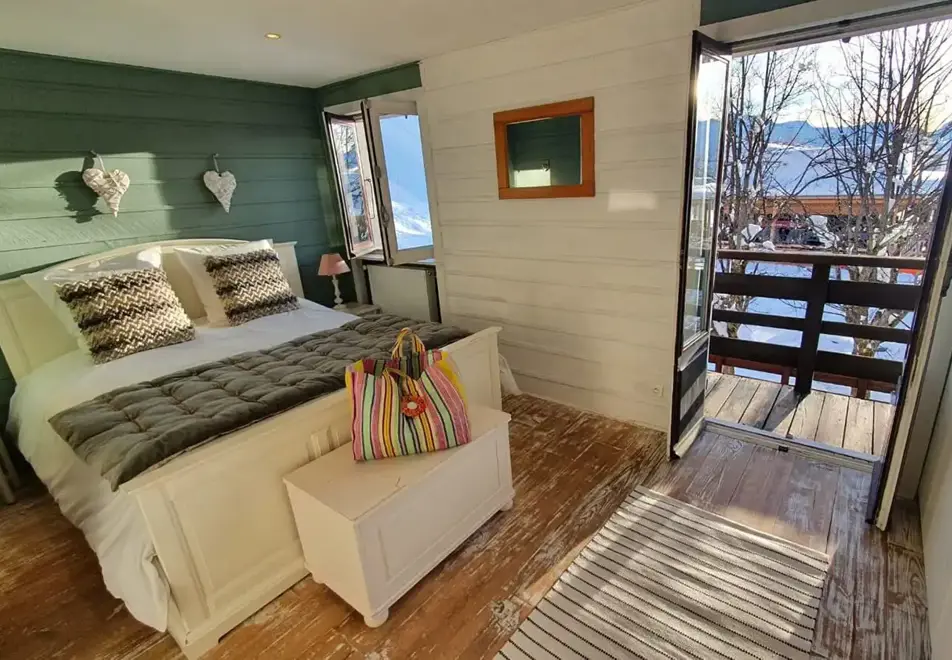 Loge, Alpe d'Huez (self catered chalet) - Bedroom