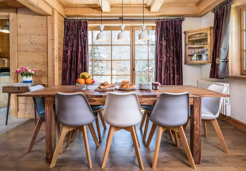 Chalet Davos, Val d'Isere (self catered or catered chalet) - Dining area