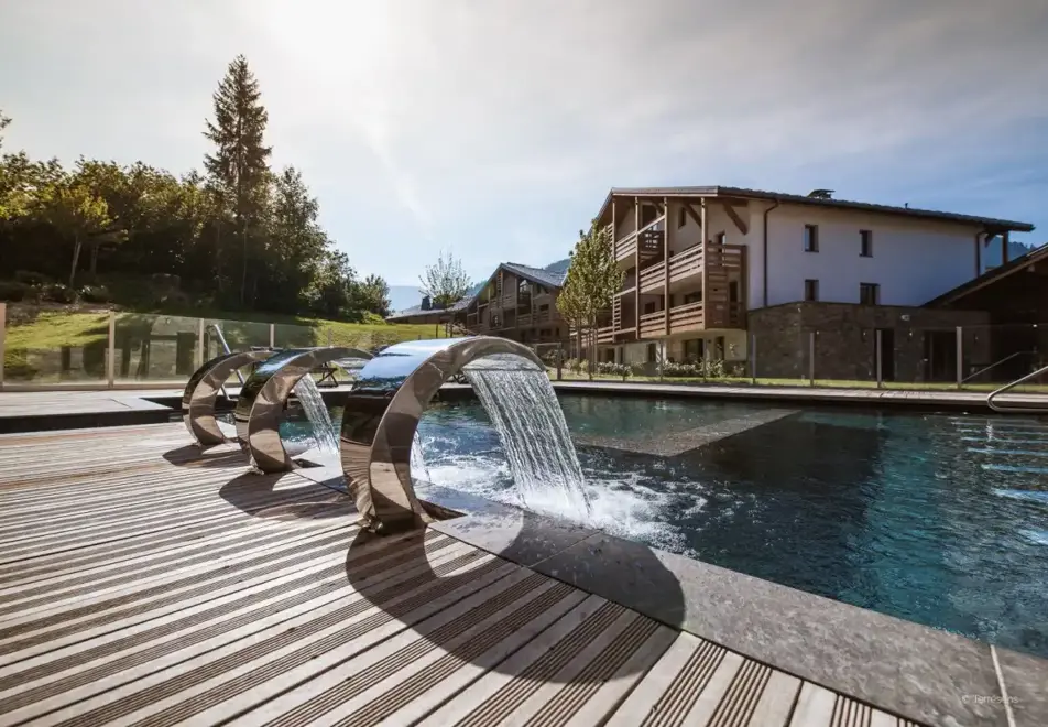 l'Eclat des Veriaz, Megeve (self catered apartments & chalets) - Outdoor pool