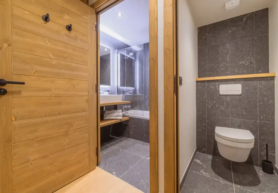 l'Eclat des Veriaz, Megeve (self catered apartments & chalets) - Typical 2 bedroom apartment style