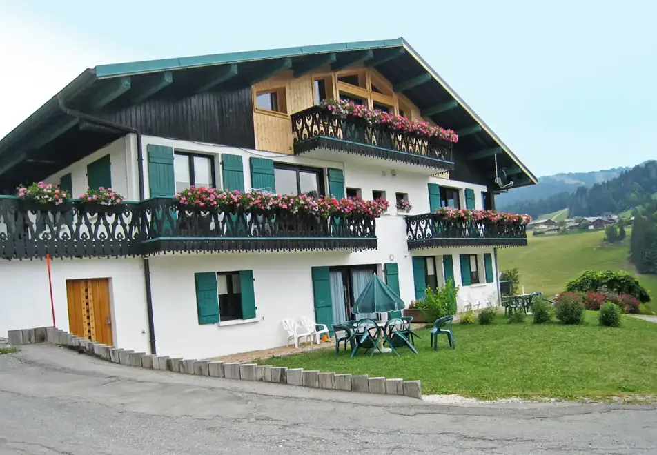 Fleurs, Les Gets (self catered apartment) - Exterior 