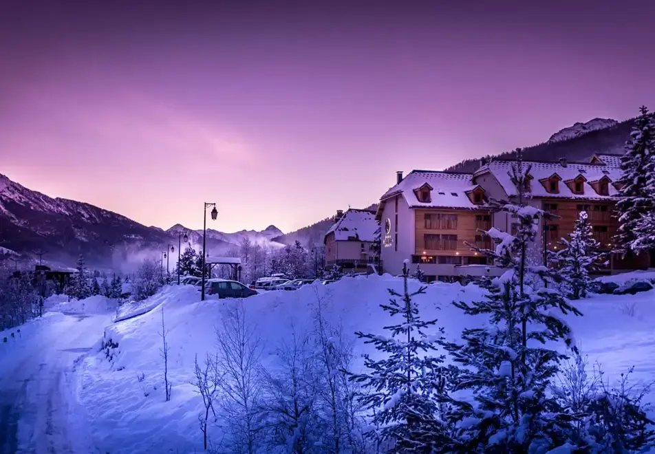 Grand Aigle, Serre Chevalier (hotel) - Unbeatable ski-in/ski-out opposite a blue run
