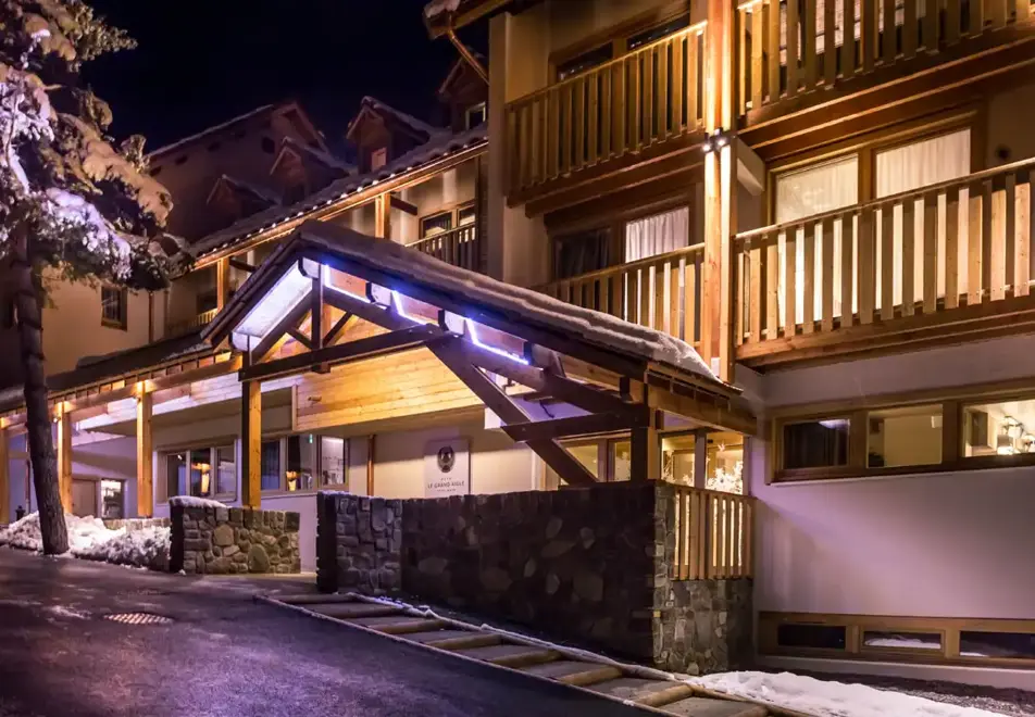 Grand Aigle, Serre Chevalier (hotel) - Blends perfectly with the rural surroundings