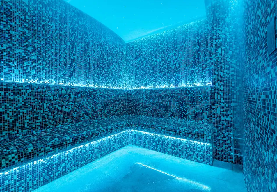 l'Hevana, Meribel (self catered apartments) - Steam room in spa area