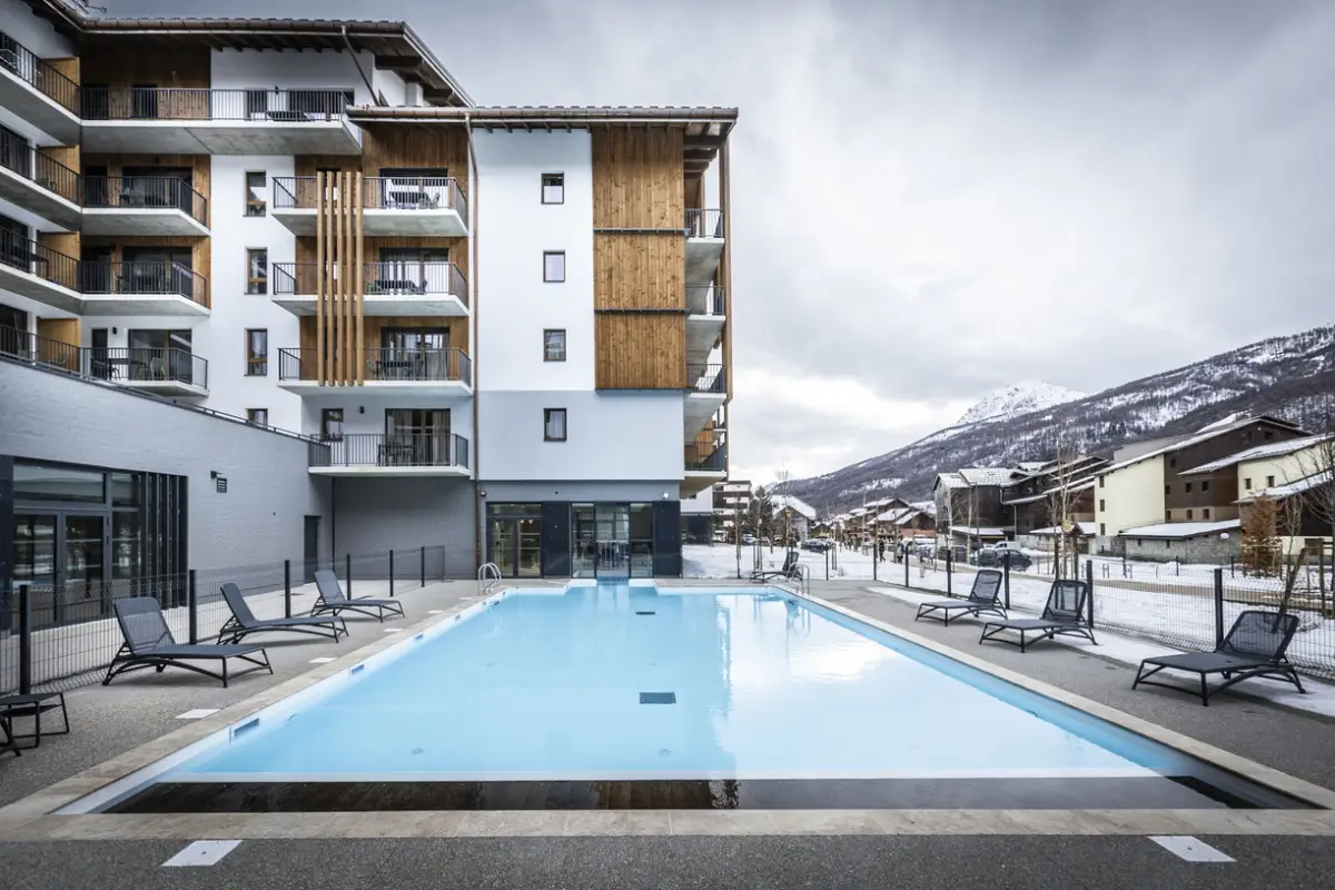 Serra Neva, Serre Chevalier (self catered apartments) - Outdoor pool