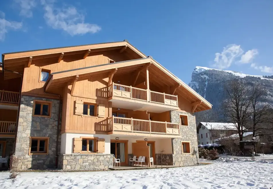 La Reine des Pres, Samoens (self catered apartments)