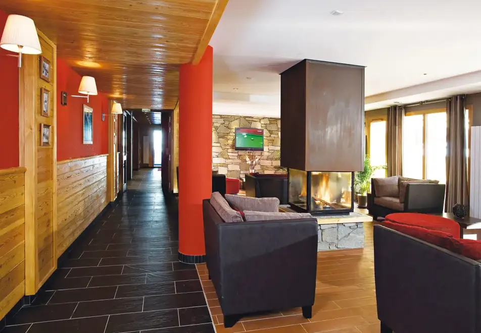 Hameau des Airelles, Montgenevre (self catered apartments) - Residence Lounge