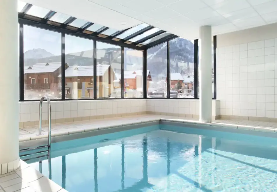 Aquisana, Serre Chevalier (self catered apartments) - Indoor Pool