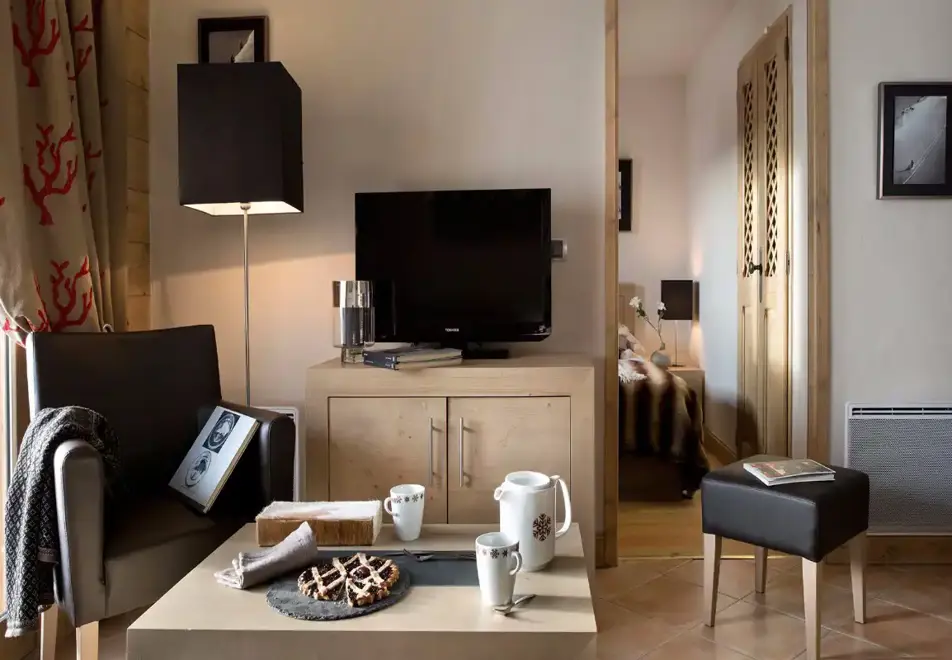 Chalet Les Marmottons, La Rosiere (self catered apartments) - Apartments