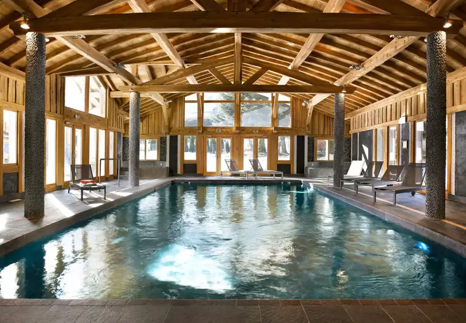 Le Hameau de Pierre Blanche, Les Houches (self catered apartments) - Indoor Pool