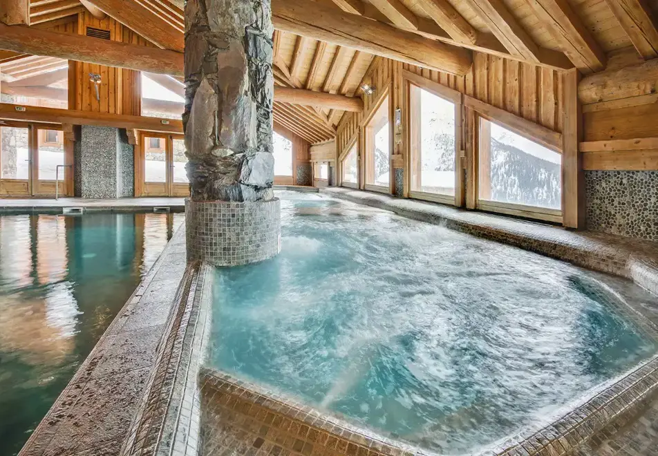 Les Cimes Blanches, La Rosiere (self catered apartments) - Indoor Pool