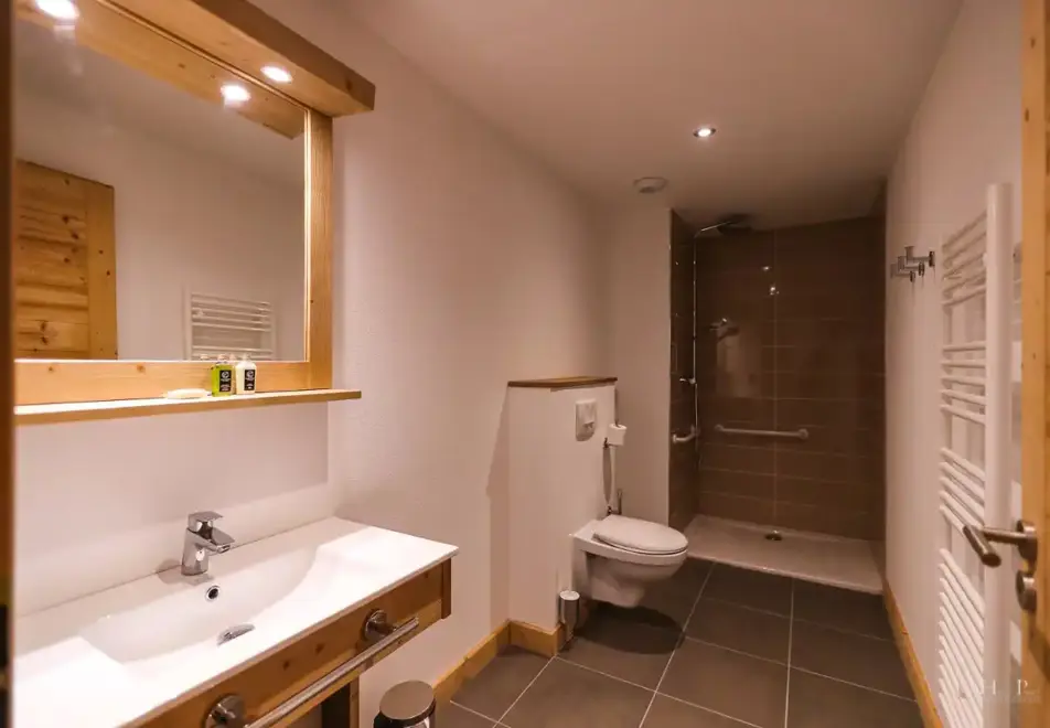 Les Fermes du Mont Blanc, Combloux (self catered apartments) - Typical apartment style