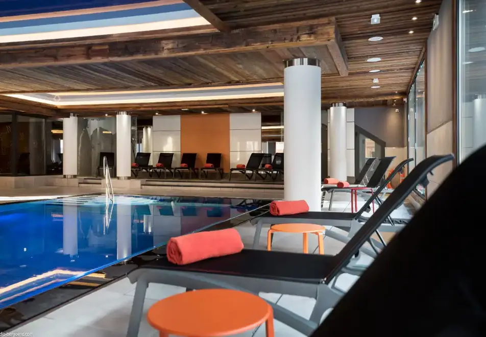 Le Cristal de Jade, Chamonix (self catered apartments) - Indoor pool