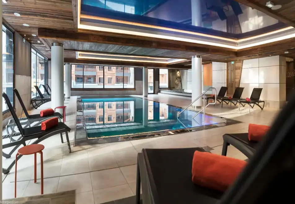 Le Cristal de Jade, Chamonix (self catered apartments) - Indoor pool