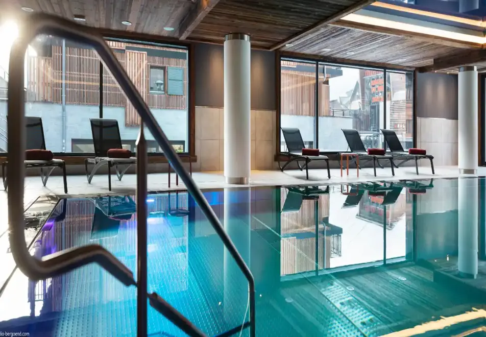 Le Cristal de Jade, Chamonix (self catered apartments) - Indoor pool