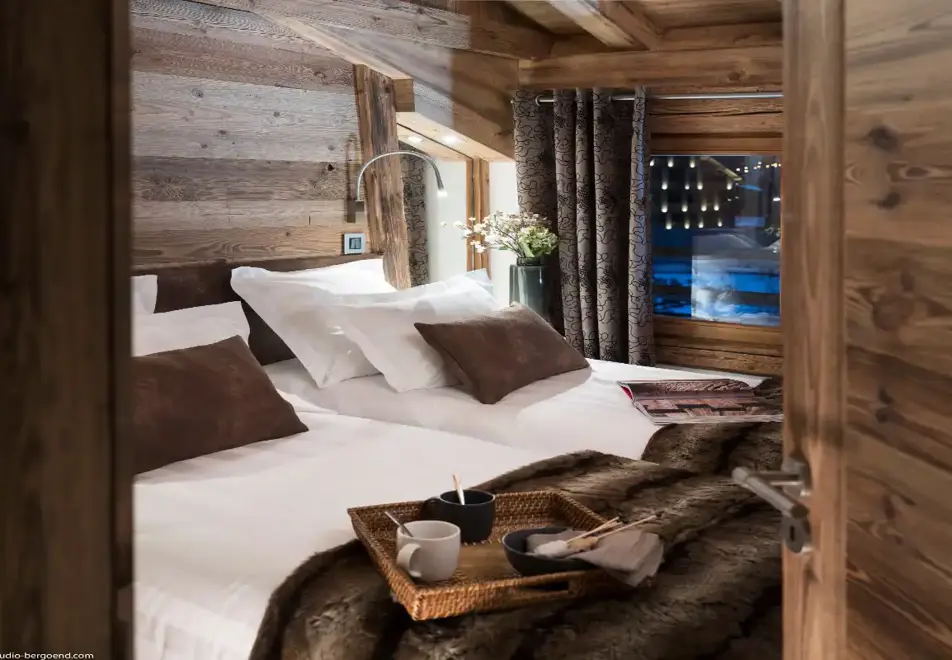 Le Cristal de Jade, Chamonix (self catered apartments) - Twin bedroom