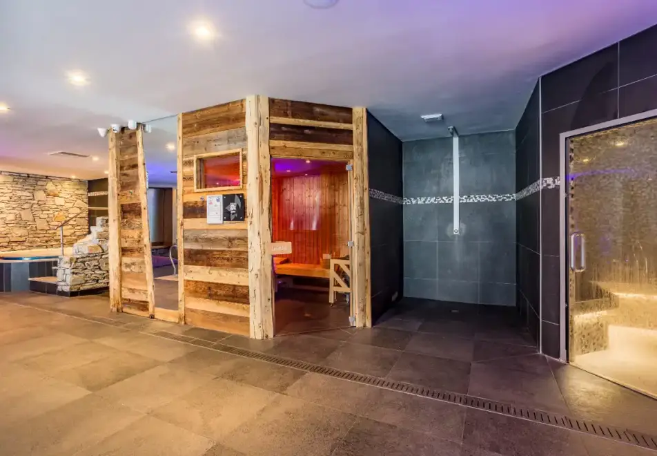 Santa Terra, Tignes les Brevieres (self catered apartments) - Spa area