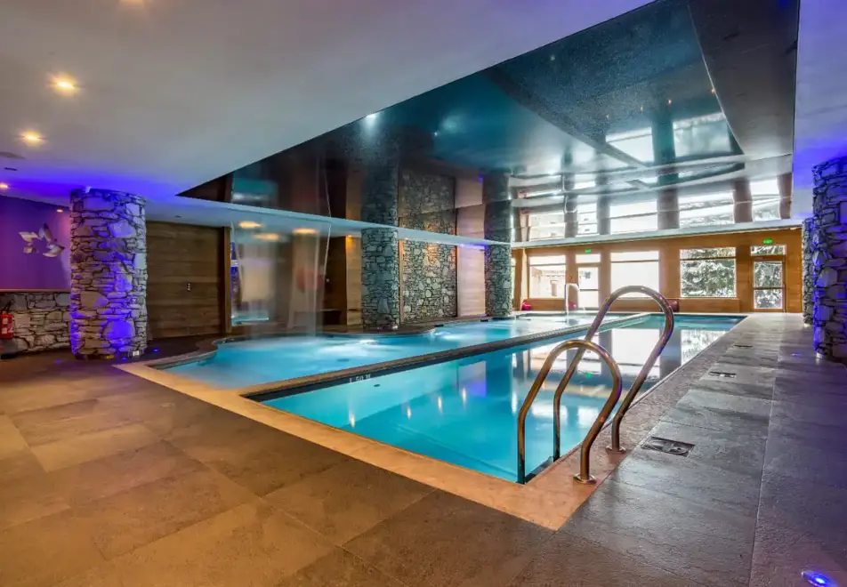 Santa Terra, Tignes les Brevieres (self catered apartments) - Indoor pool