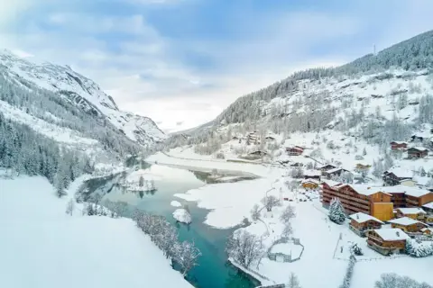Santa Terra, Tignes les Brevieres (self catered apartments)