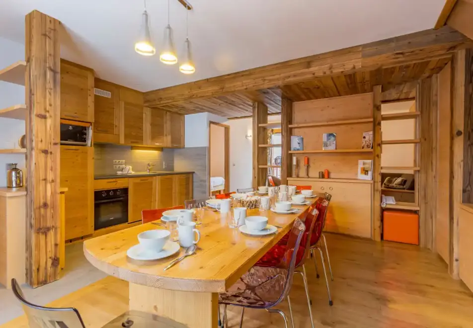 Santa Terra, Tignes les Brevieres (self catered apartments) - 4 bed duplex 10
