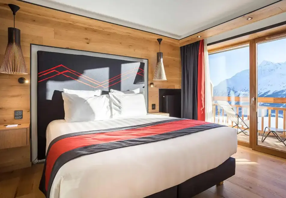 Alparena, La Rosiere (Apartments & Hotel) - Typical family superior suite 2-4 style