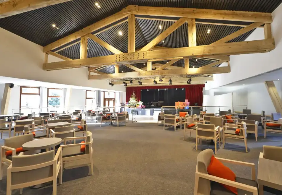 Club Hotel, Tignes les Brevieres (hotel) (©B-Van-Loocke) - Entertainment area & bar