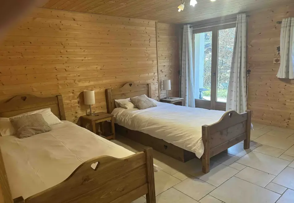 Chalet Braconnier, Chatel (self catered chalet) - Bedroom
