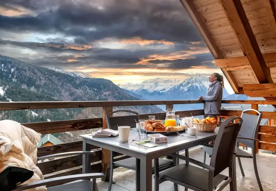 Le Crystal, Vaujany (self catered apartments) - Typical apartment style