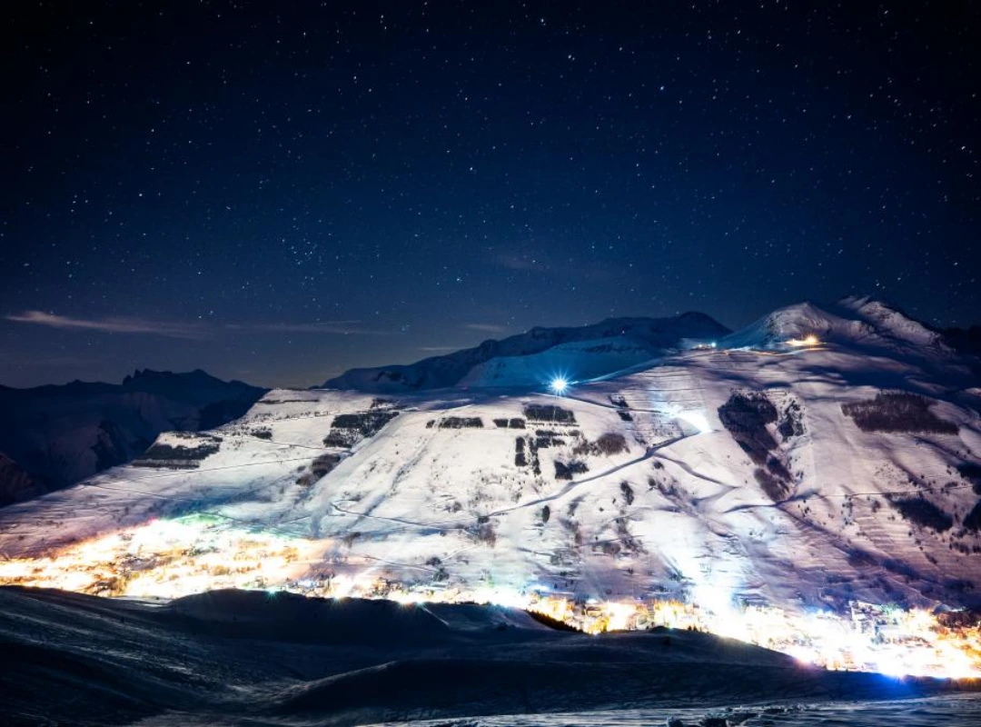 Les 2 Alpes Night Skiing From Press Pack