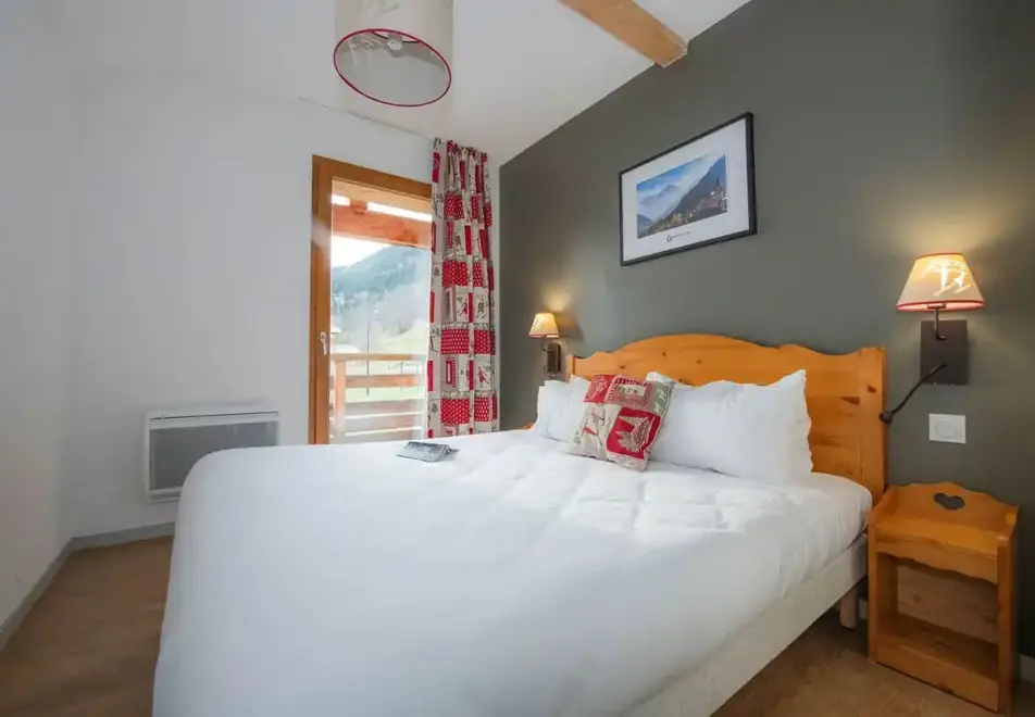 Le Crystal, Vaujany (self catered apartments) - Typical apartment style