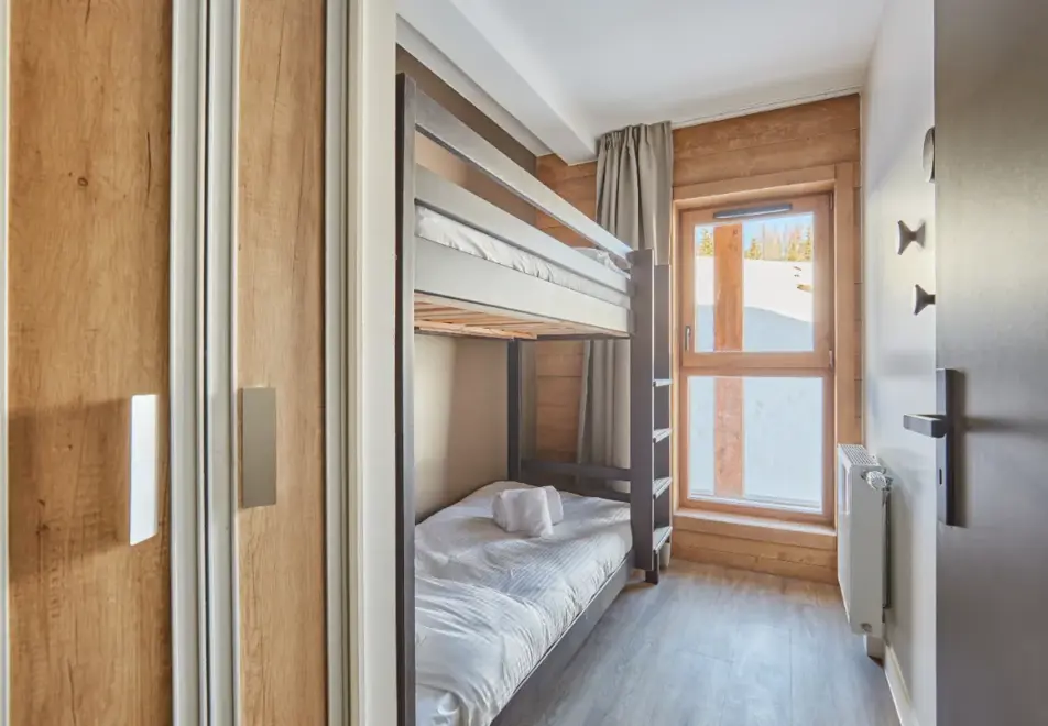l'Ecrin Blanc, La Rosiere (self catered apartments) - Typical style bunk room