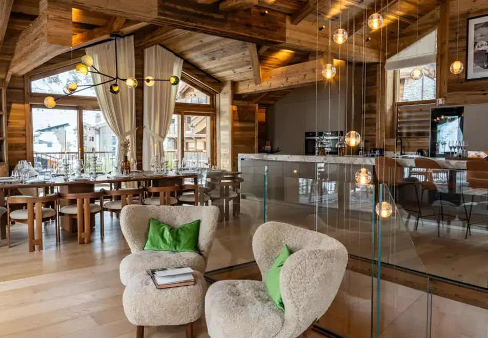 Silverstone Lodge, Val d'Isere (self catered chalet/apartment) - Number 7