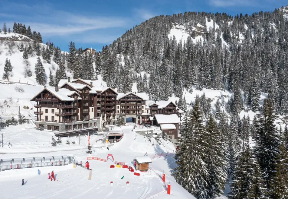 Les Terrasses de Helios, Flaine (self catered apartments) - Ski-in/Ski-out