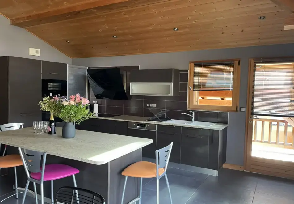 Rose, Samoens (self catered apartments) - Apartment Rose 4