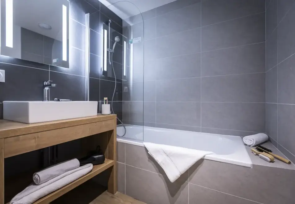 Serra Neva, Serre Chevalier (self catered apartments) - Typical apartment style