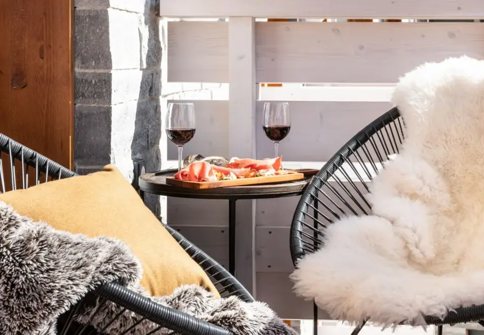 Ecrin Blanc, Courchevel 1650 (hotel) - Typical cocoon privilege style