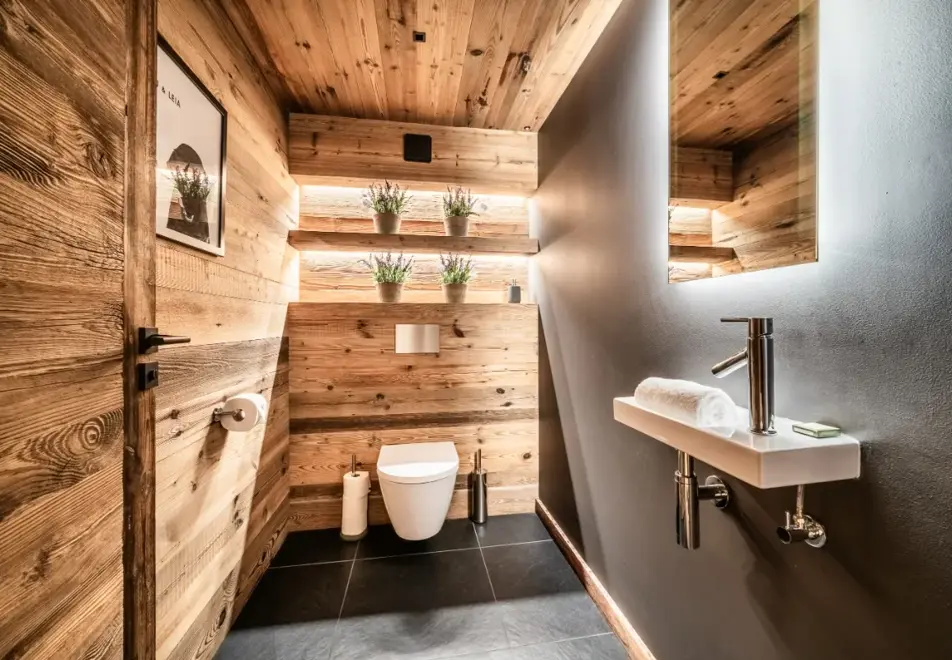 Chalet Kerasia, Morzine (self catered chalet) - WC