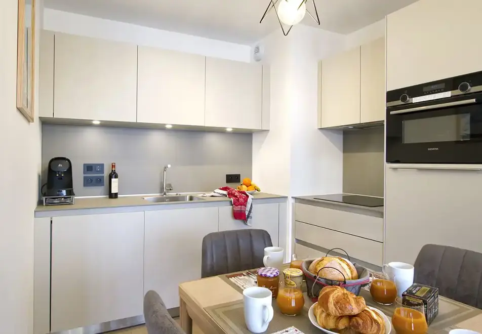 Phoenix C, Alpe d'Huez (self catered apartments) - Typical apartment style