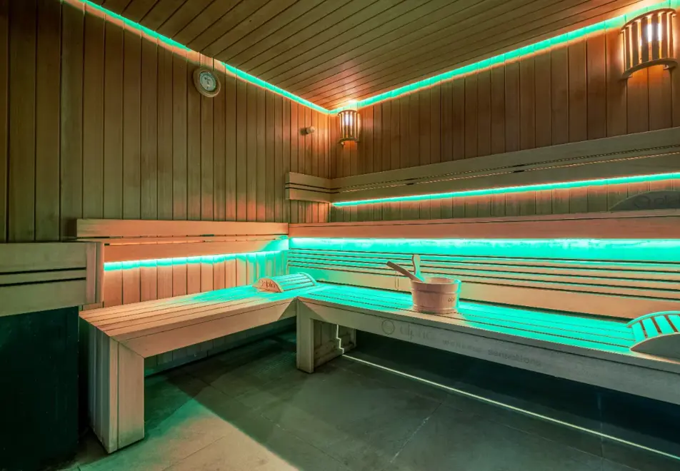 l'Hevana, Meribel (self catered apartments) - Sauna in spa area