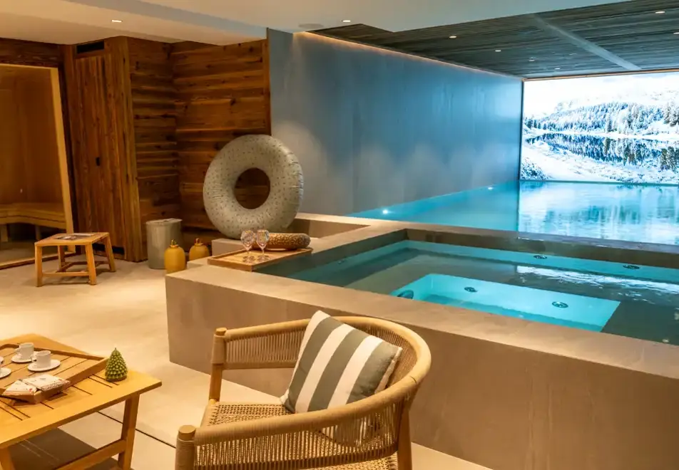 Silverstone Lodge, Val d'Isere (self catered chalet/apartment) - Number 7