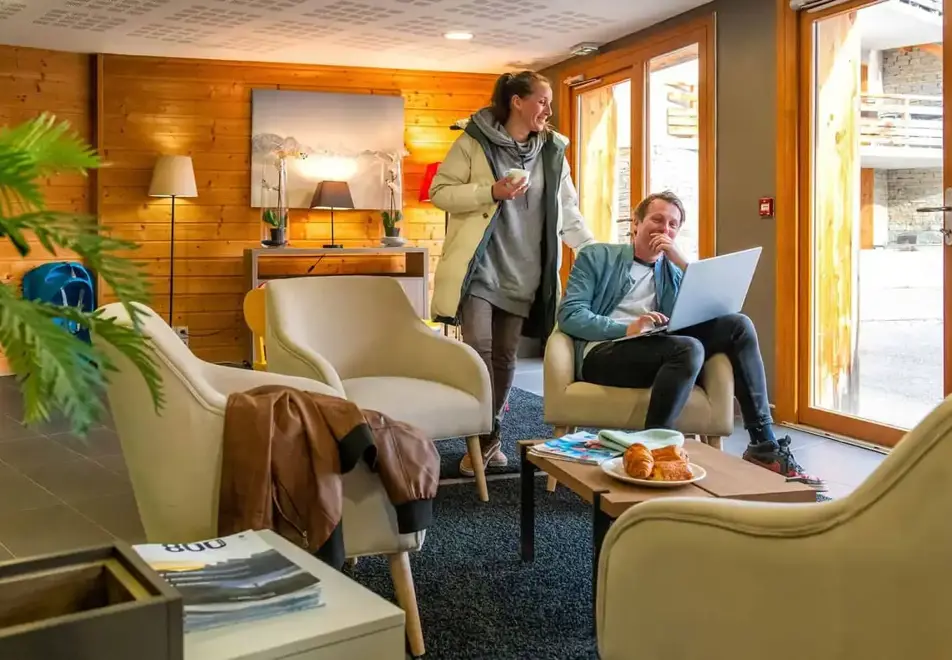 Le Crystal, Vaujany (self catered apartments) - Reception