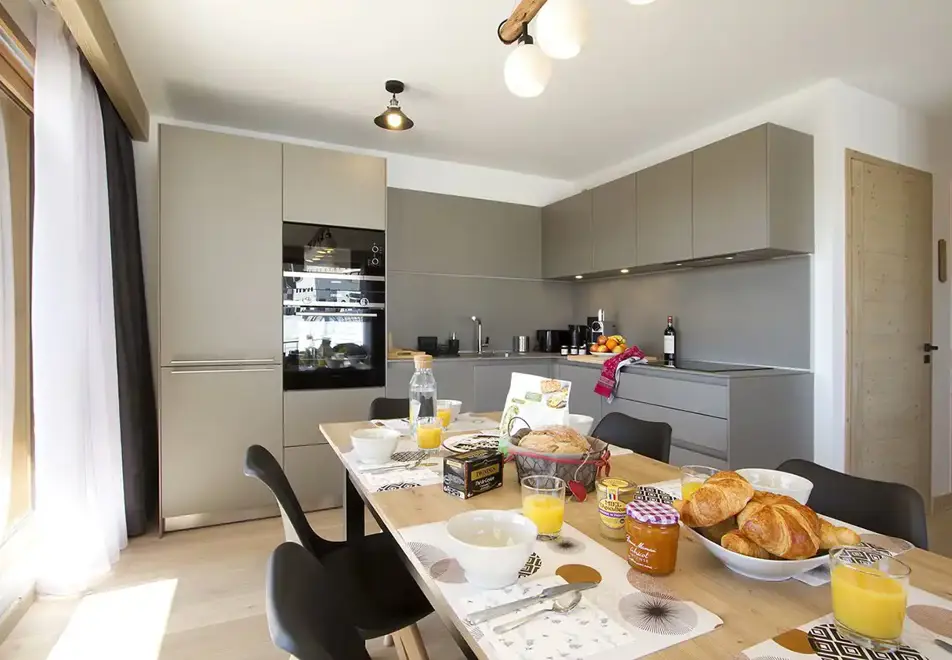 Phoenix B, Alpe d'Huez (self catered apartments) - Typical apartment style