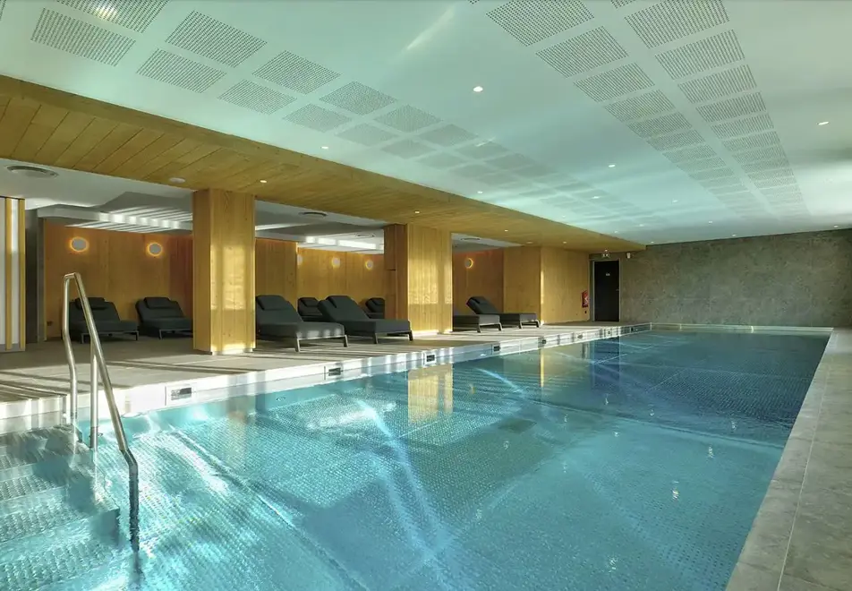 Phoenix, Alpe d'Huez (self catered apartments) - Indoor pool