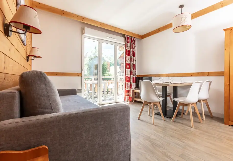 Les Bergers, Saint Sorlin d'Arves (self catered apartments) - Typical lounge area style