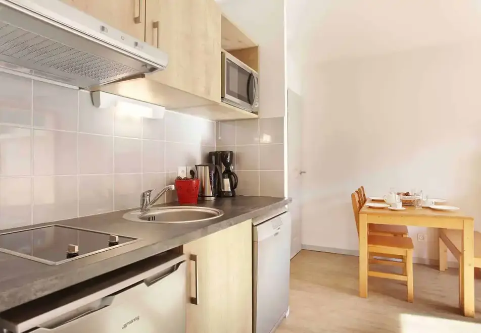 Le Crystal, Vaujany (self catered apartments) - Typical apartment style